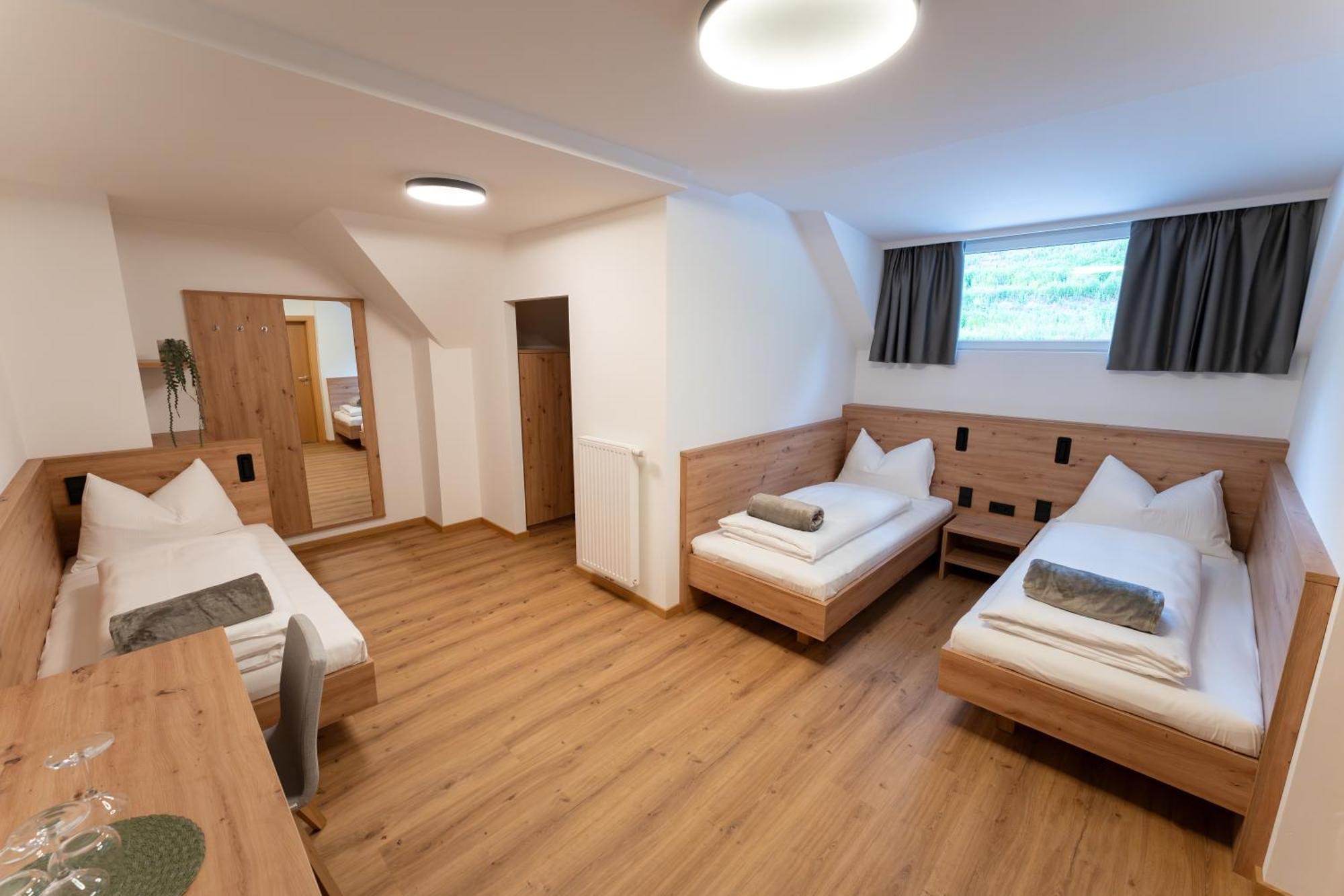 Self Service Hotel Schnalser Hof Naturns Εξωτερικό φωτογραφία