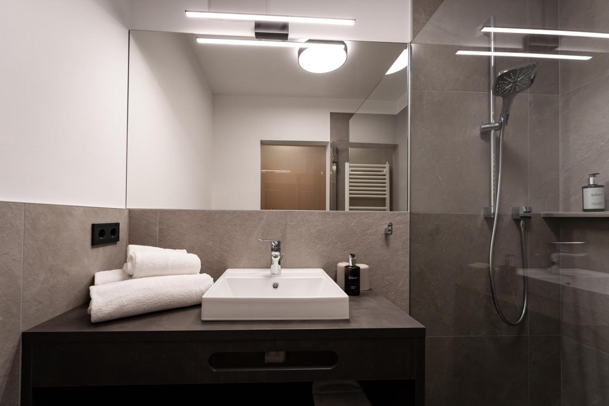 Self Service Hotel Schnalser Hof Naturns Εξωτερικό φωτογραφία